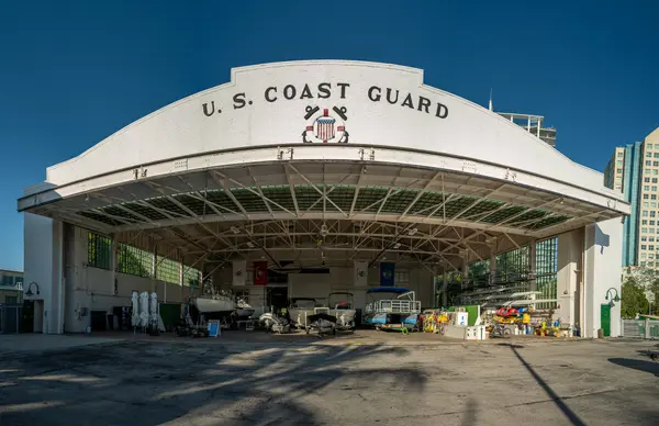 Shake-A-Leg — Good Miami Project documentary photography