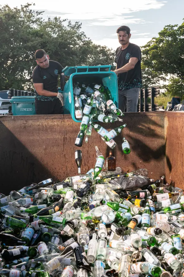 Glass For Life — Good Miami Project documentary photography