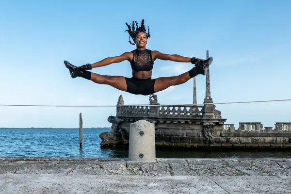 BTW Lady Twisters — Good Miami Project documentary photography