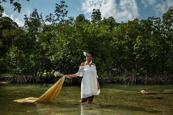 Fanm Saj — Good Miami Project documentary photography