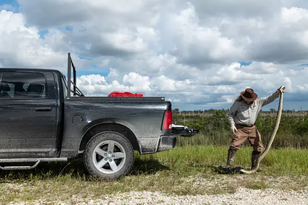 Swamp Apes — Good Miami Project documentary photography