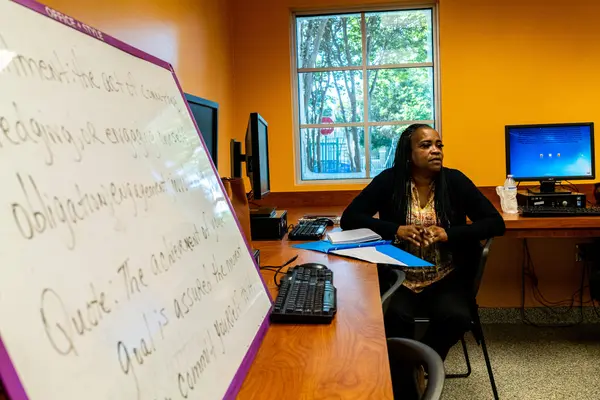 Women In Transition — Good Miami Project documentary photography
