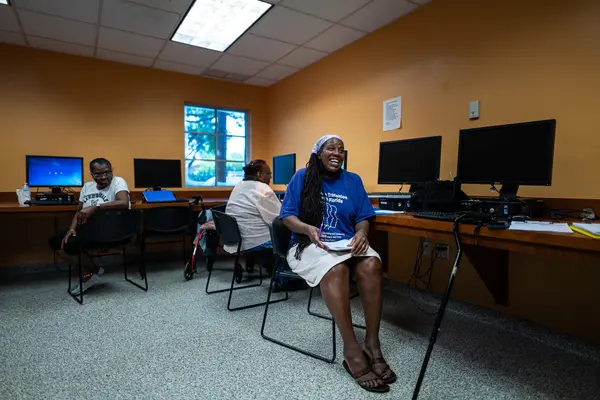 Women In Transition — Good Miami Project documentary photography