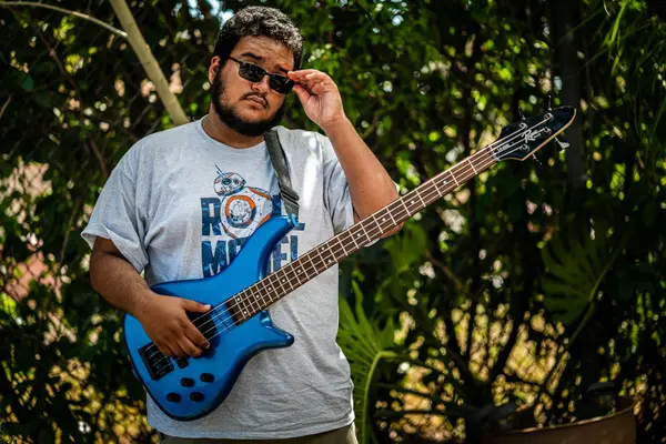 Guitars Over Guns — Good Miami Project documentary photography